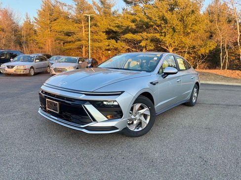 New 2026 Hyundai Sonata SE FWD image 1