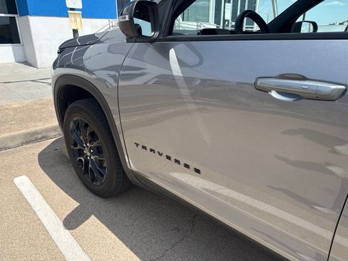 Used 2024 Chevrolet Traverse LT w/ Midnight/Sport Edition FWD image 15