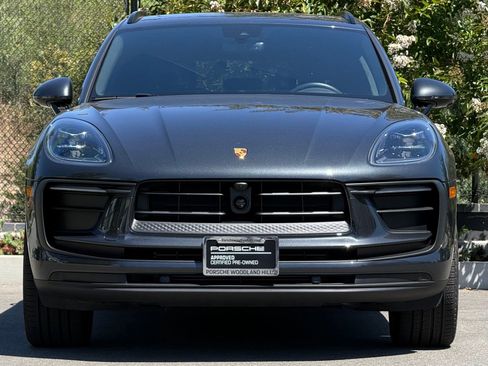 Used 2026 Porsche Macan AWD/4WD image 10