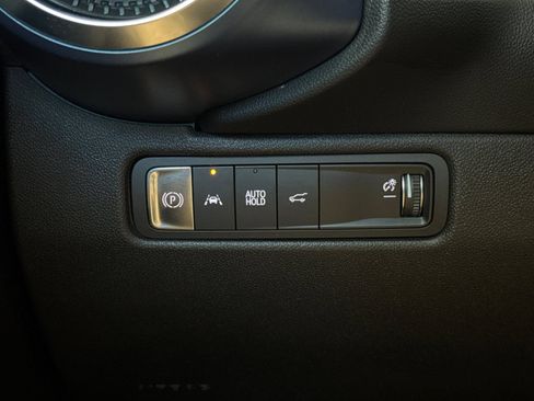 Used 2024 Chevrolet Equinox EV LT FWD image 37