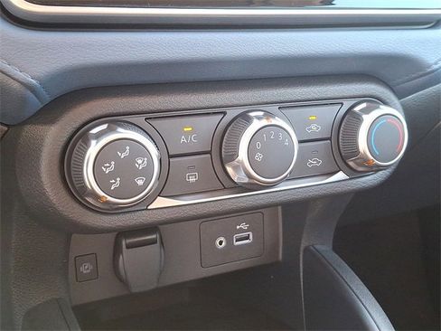 New 2025 Nissan Versa SV w/ Trunk Package image 13