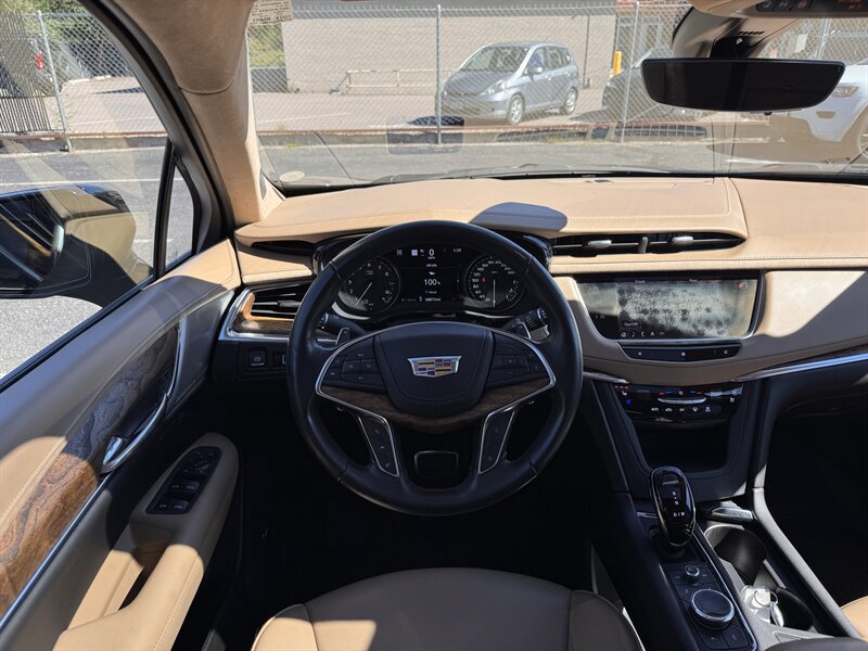 Used 2021 Cadillac XT5 Sportv w/ Platinum Package AWD/4WD image 15