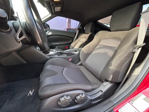 Used 2012 Nissan 370Z Coupe RWD image 5