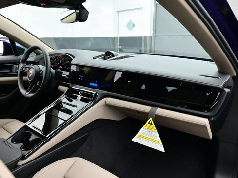 Certified 2026 Porsche Panamera 4 AWD/4WD image 19