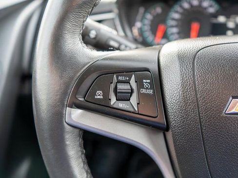 Used 2022 Chevrolet Trax LT w/ LT Convenience Package image 23