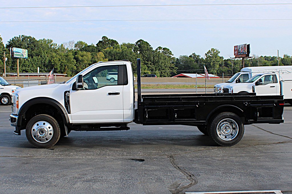 Used 2023 Ford F550 4x4 Regular Cab Super Duty image 7