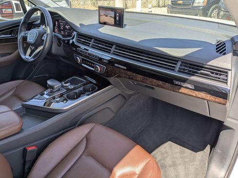 Used 2018 Audi Q7 3.0T Premium Plus AWD/4WD image 31