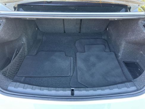 Used 2024 BMW 330i Sedan w/ M Sport Package image 20