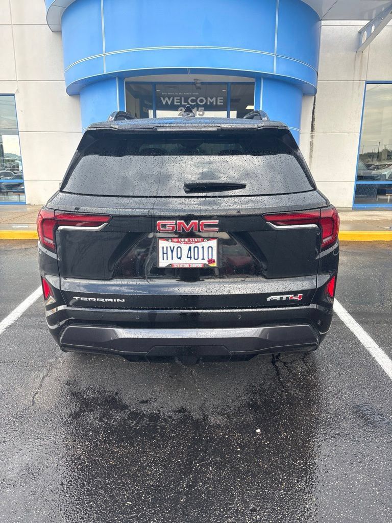 Used 2026 GMC Terrain AT4 AWD/4WD image 8