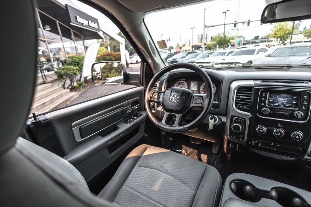 Used 2016 RAM 1500 Classic SLT AWD/4WD image 21