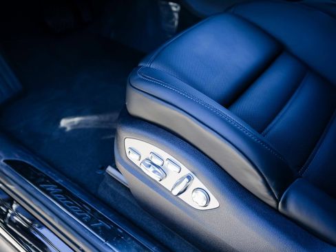 Certified 2026 Porsche Macan Turbo AWD/4WD image 14