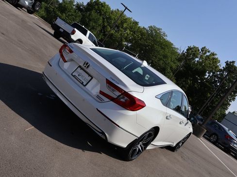 Certified 2022 Honda Accord Touring image 7