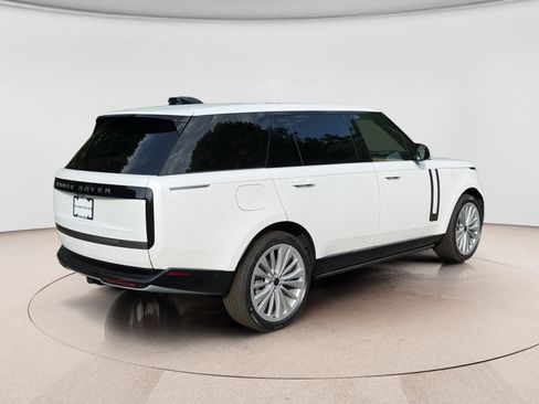 New 2026 Land Rover Range Rover Long Wheelbase SE AWD/4WD image 5