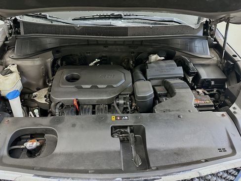 Used 2017 Kia Sorento LX w/ LX Convenience Package image 33
