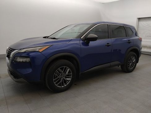 Used 2023 Nissan Rogue S AWD/4WD image 2