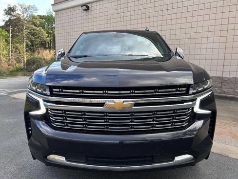 Used 2023 Chevrolet Suburban Premier image 2