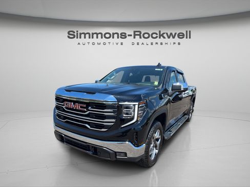 Used 2025 GMC Sierra 1500 SLT w/ SLT Convenience Package AWD/4WD image 1