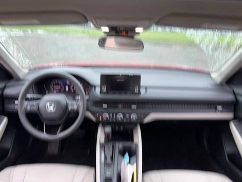 Used 2024 Honda Accord EX image 18