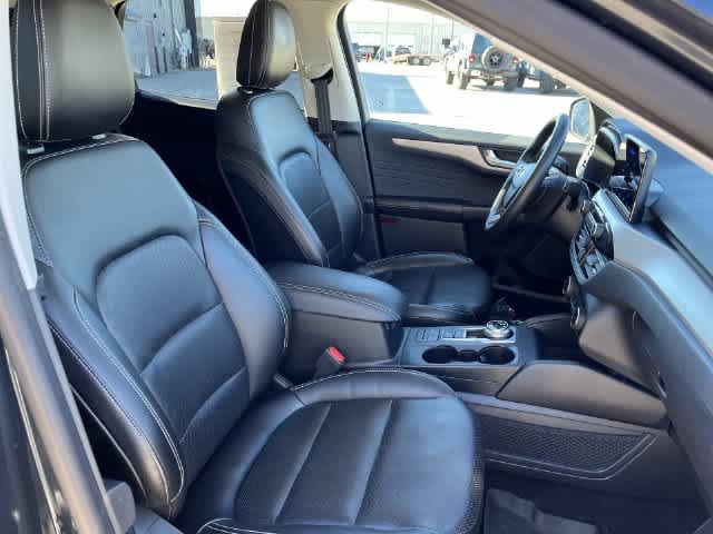 Used 2022 Ford Escape SEL w/ Technology Package FWD image 18