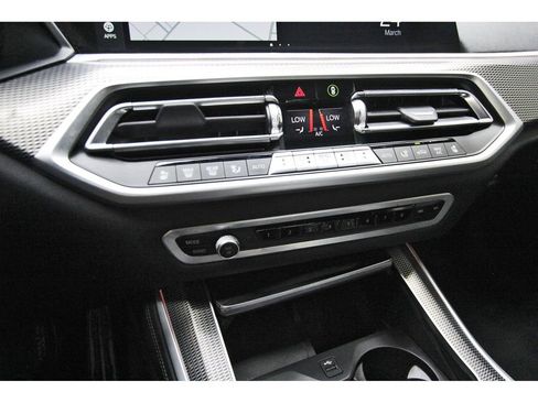 Used 2022 BMW X5 M50i image 25
