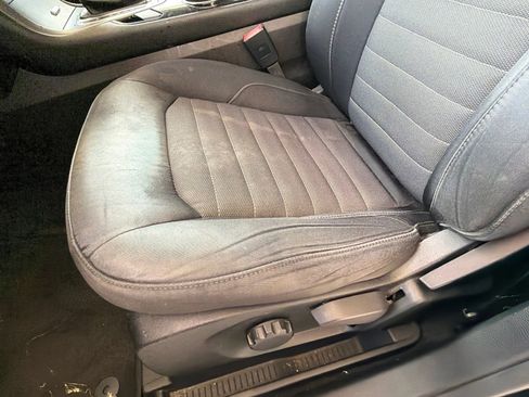 Used 2015 Ford Edge SE FWD image 15