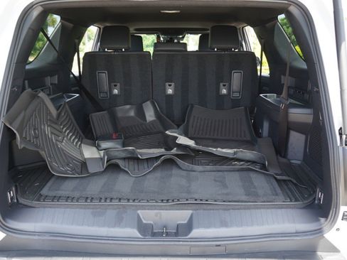 Used 2025 Toyota 4Runner Limited AWD/4WD image 38
