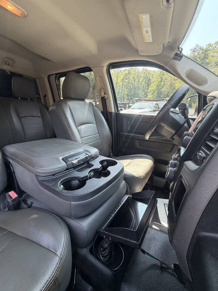 Used 2015 RAM 5500 Tradesman w/ Ambulance Prep Group RWD image 33