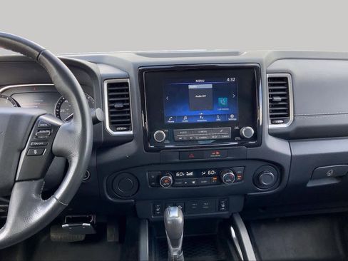 Used 2023 Nissan Frontier SV w/ SV Convenience Package RWD image 7