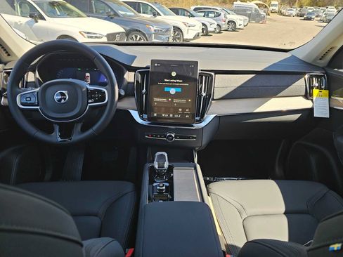 New 2026 Volvo XC90 B6 Core AWD/4WD image 19