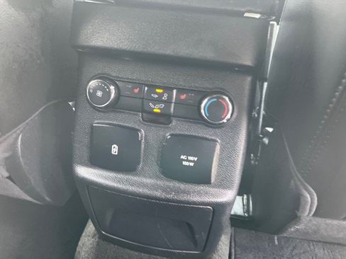Used 2018 Ford Explorer Limited AWD/4WD image 12
