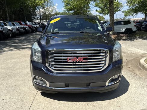Used 2018 GMC Yukon SLT w/ Premium Edition RWD image 2