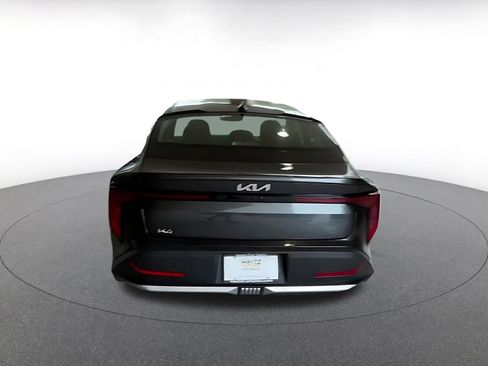 Used 2025 Kia K4 LXS image 12
