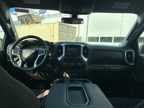Used 2021 Chevrolet Silverado 1500 LT AWD/4WD image 17