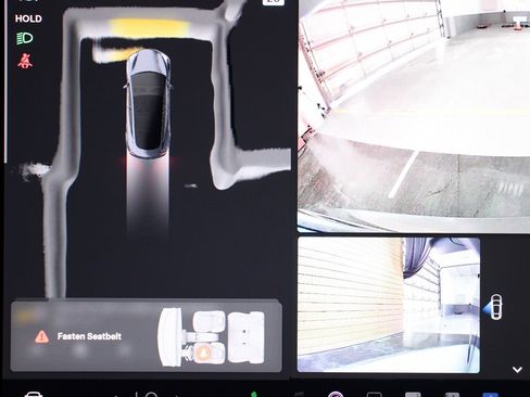 Used 2023 Tesla Model 3 Standard Range image 28