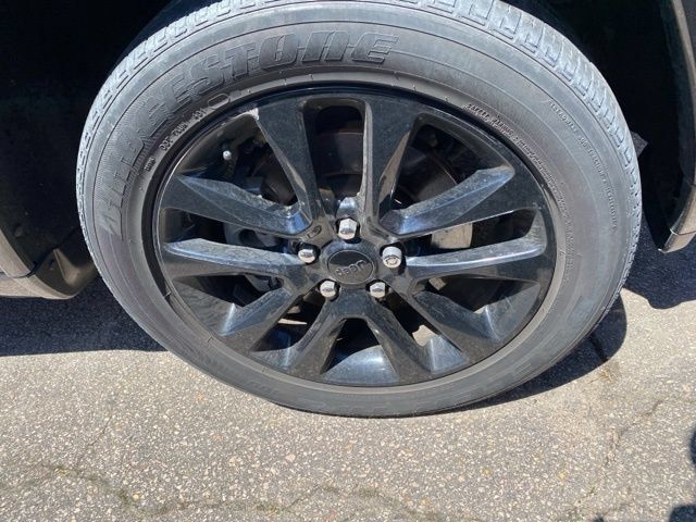 Used 2021 Jeep Grand Cherokee Laredo X AWD/4WD image 6
