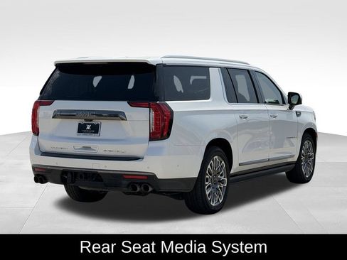 Used 2023 GMC Yukon XL Denali Ultimate AWD/4WD image 10