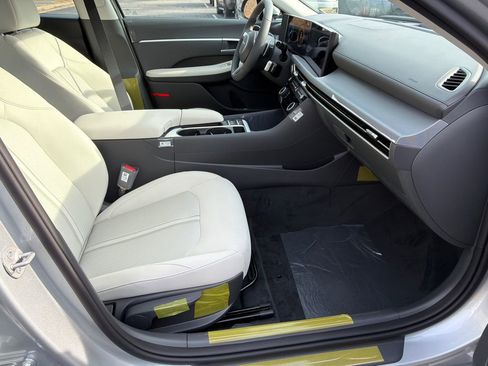 New 2026 Hyundai Sonata SEL FWD image 13