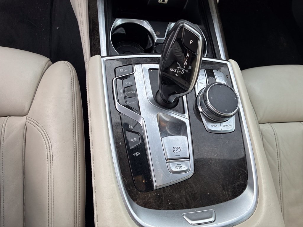 Used 2016 BMW 750i xDrive AWD/4WD image 17