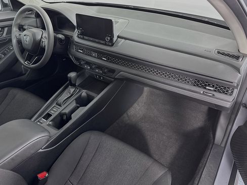 Certified 2023 Honda Accord EX image 28