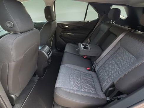 Used 2024 Chevrolet Equinox LT FWD image 19
