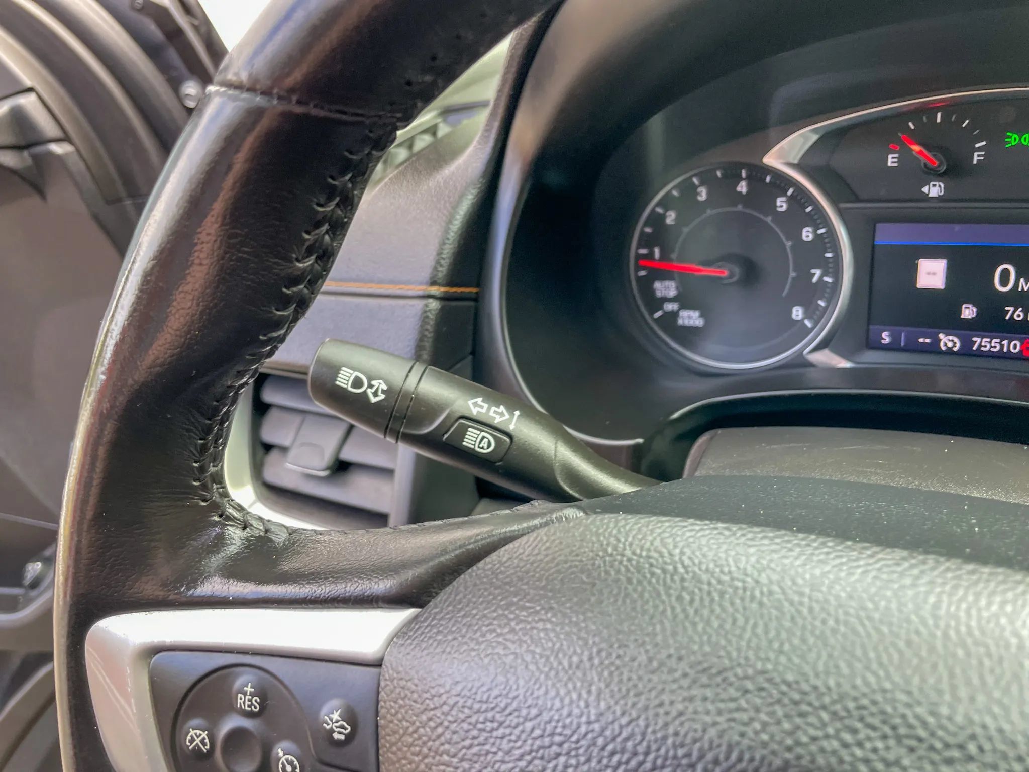 Used 2021 GMC Terrain SLT w/ Infotainment Package II AWD/4WD image 17