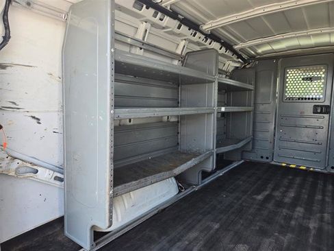 Used 2014 Chevrolet Express 1500 AWD image 33