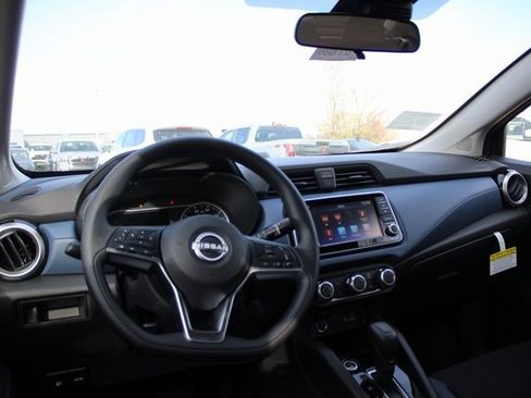New 2025 Nissan Versa SV image 6