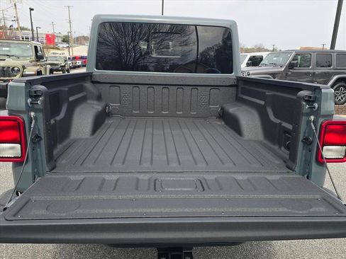 New 2026 Jeep Gladiator Sport image 8