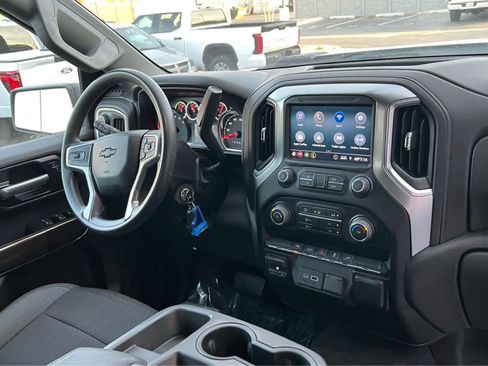 Used 2022 Chevrolet Silverado 2500 LT image 20