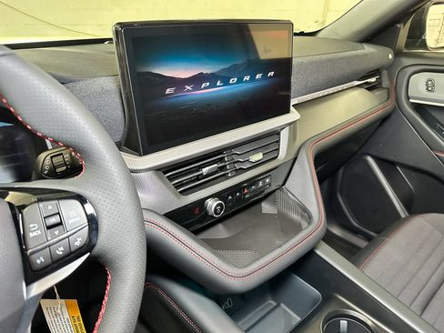 New 2026 Ford Explorer ST-Line w/ ST-Line Street Pack AWD/4WD image 35