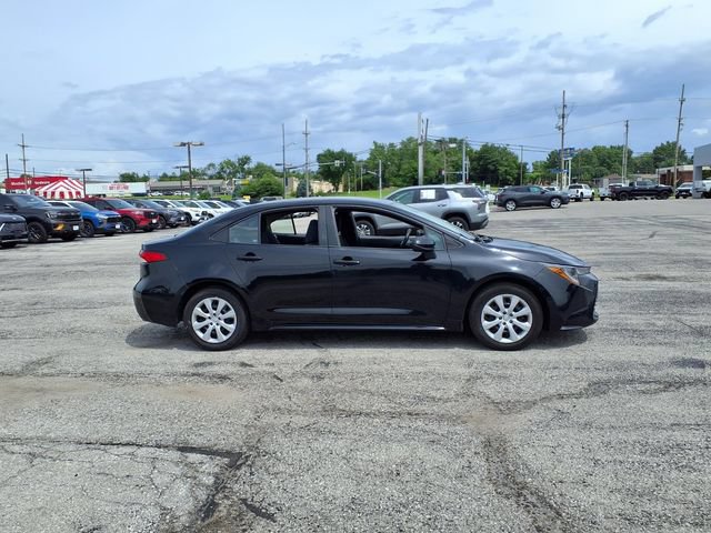Used 2024 Toyota Corolla LE FWD image 4