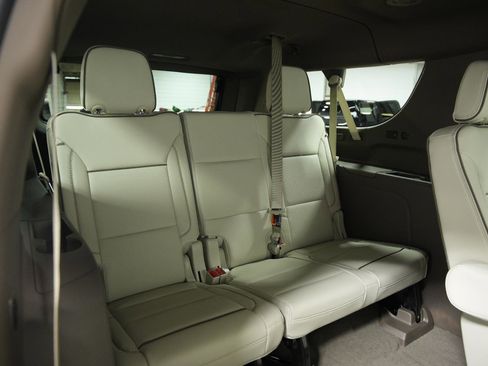 New 2026 GMC Yukon XL Denali image 13