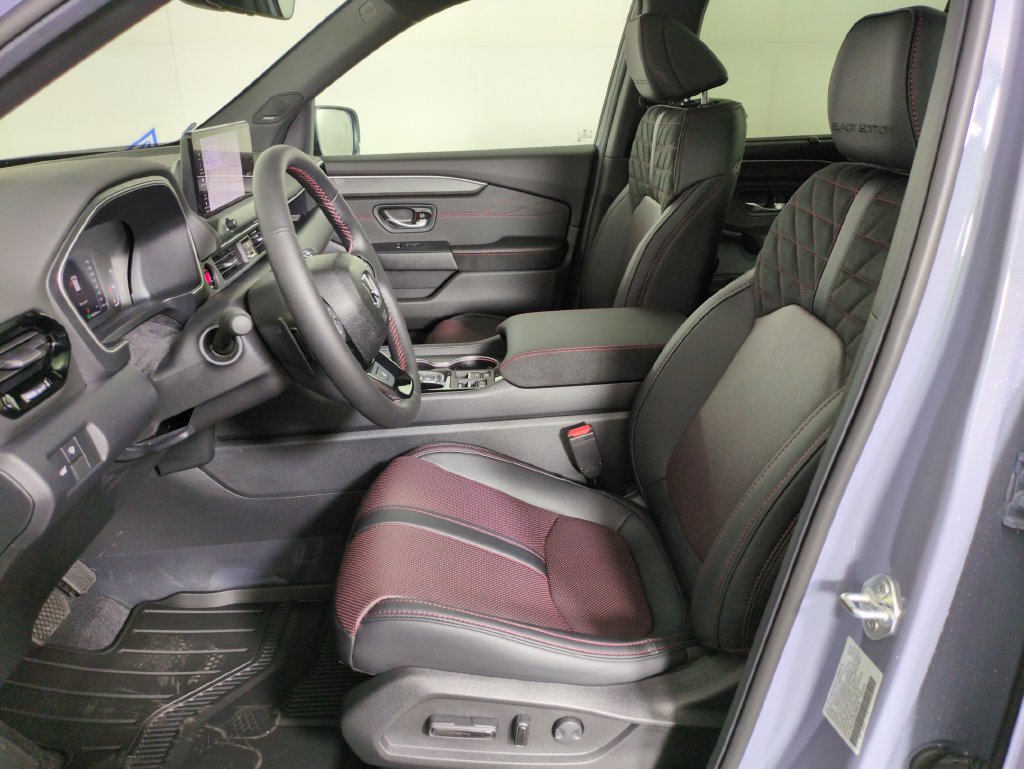 New 2026 Honda Pilot Black Edition image 10