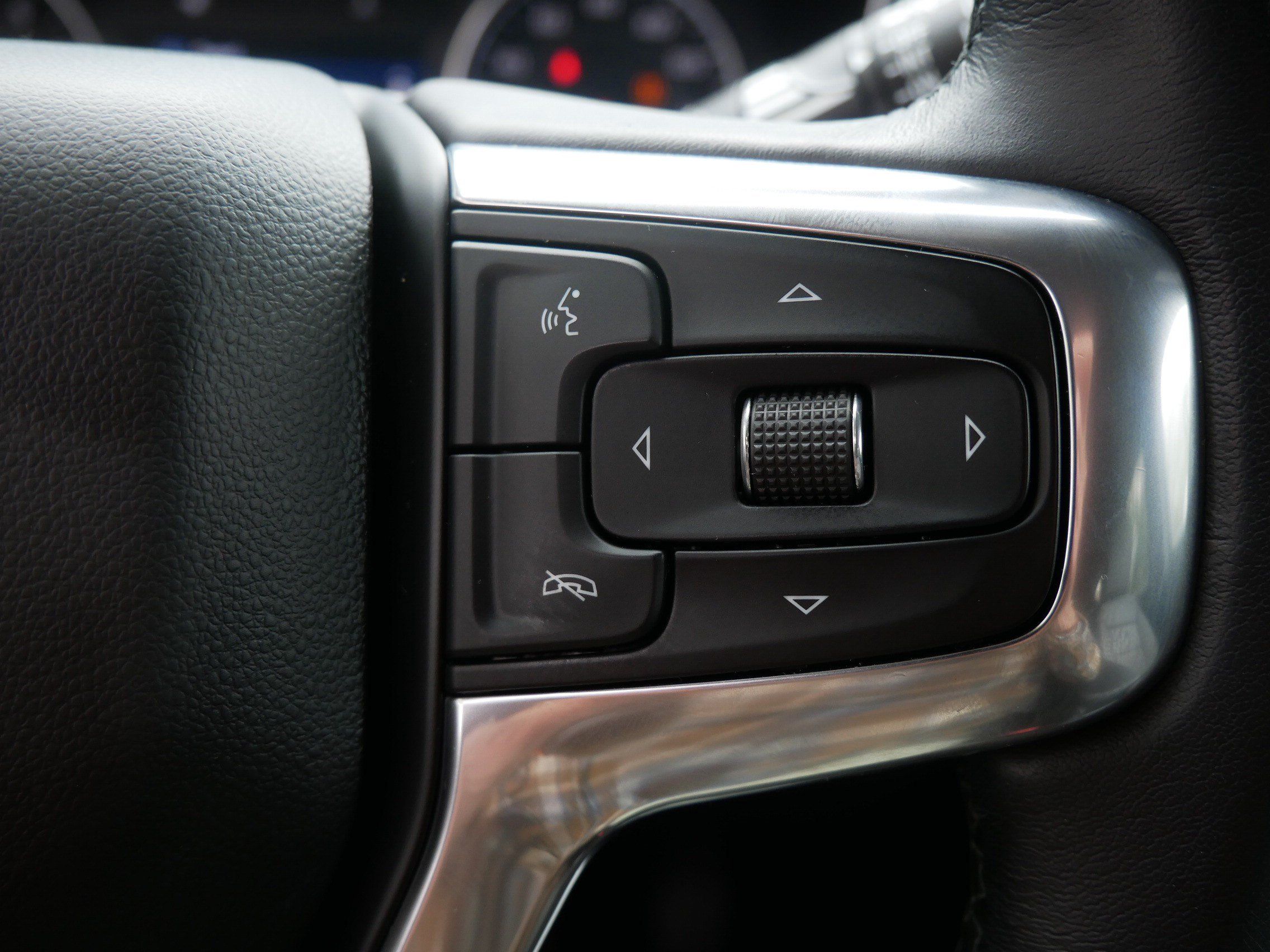 Used 2019 Chevrolet Blazer LT AWD/4WD image 32